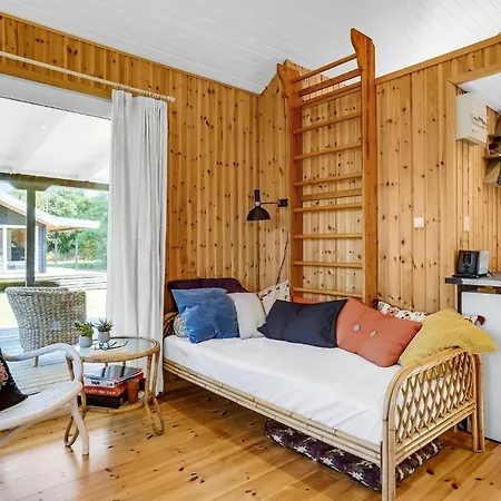 3 Bedroom Beautiful In Casa vacanze Gedser