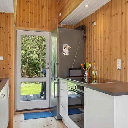 3 Bedroom Beautiful In Дом отдыха