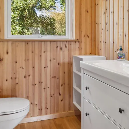 Дом отдыха 3 Bedroom Beautiful In