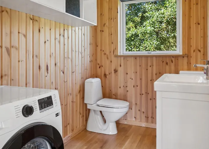 3 Bedroom Beautiful In Дом отдыха *