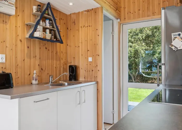 Дом отдыха 3 Bedroom Beautiful In Гедсер